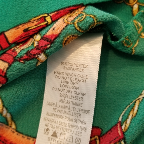 👚MONTEAU GREEN PATTERN CROPPED TOP - Picture 3 of 6